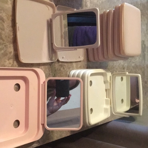 Make-up mirrors with trays - Picture 3 of 3